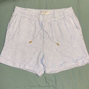 Linen striped shorts